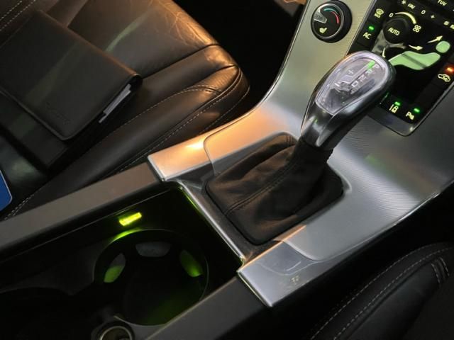 VOLVO VOLVO S60 2012