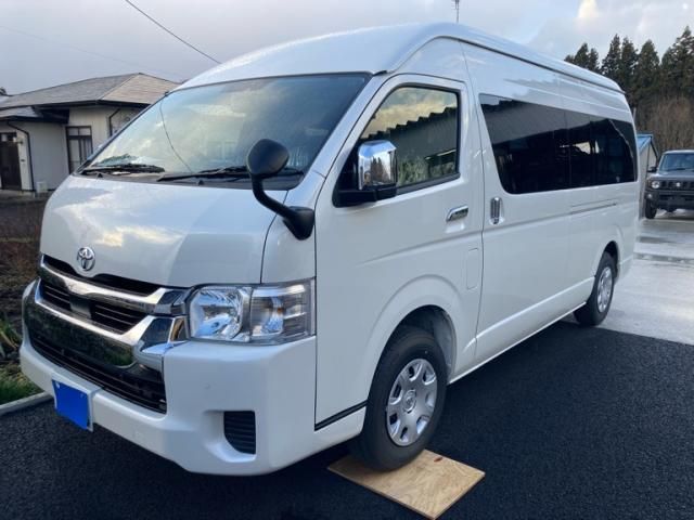 TOYOTA HIACE wagon 4WD 2025