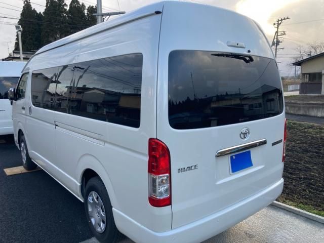 TOYOTA HIACE wagon 4WD 2025