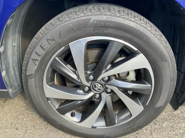 TOYOTA HARRIER 2WD 2017