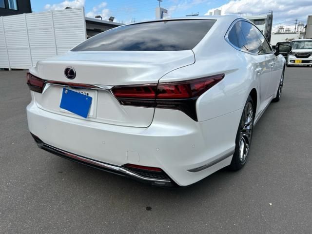 TOYOTA LEXUS LS500h 2021