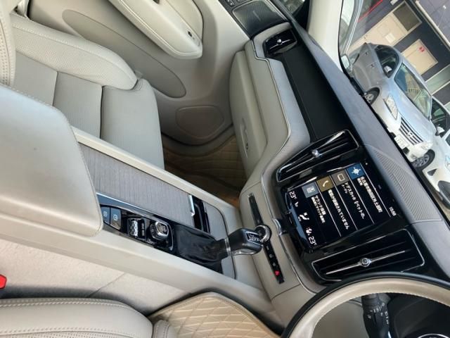 VOLVO VOLVO XC60 2019