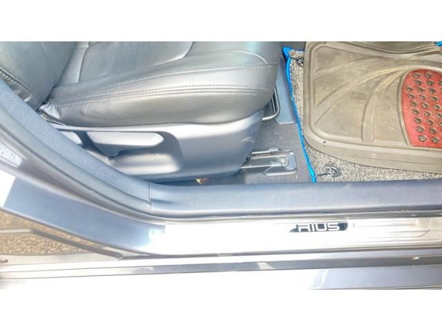 TOYOTA PRIUS 4WD 2016