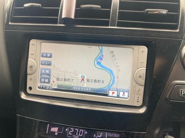 TOYOTA PRIUS Alpha 2013