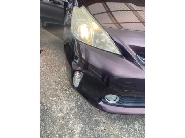 TOYOTA PRIUS Alpha 2013