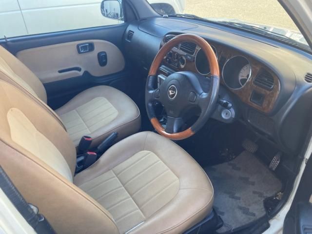 DAIHATSU MIRA GINO 2003