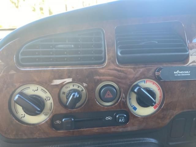 DAIHATSU MIRA GINO 2003