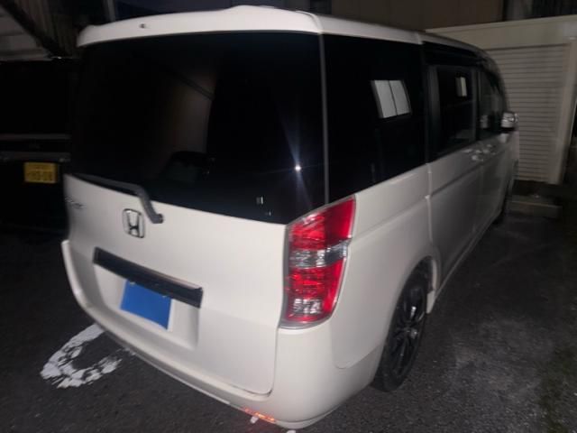 HONDA STEPWAGON 2010