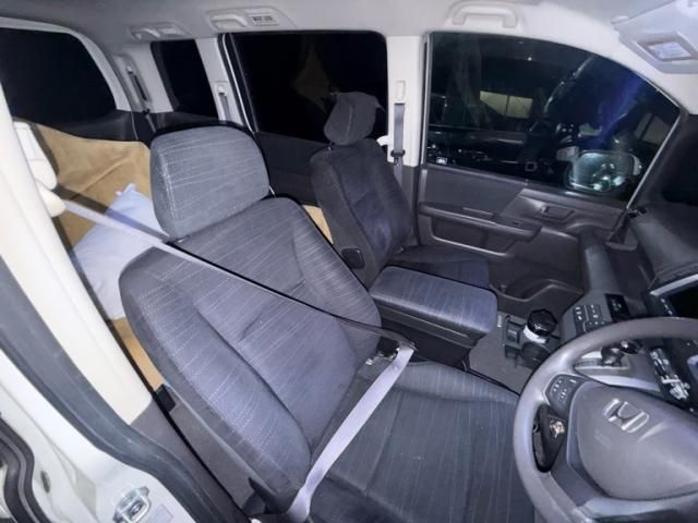 HONDA STEPWAGON 2010