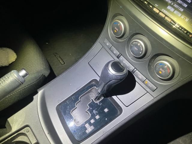 MAZDA AXELA SPORTS 2011