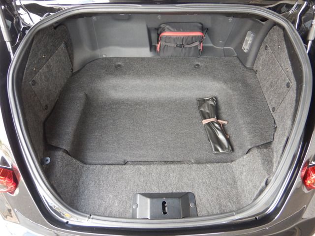 MITSUOKA Himiko 2012