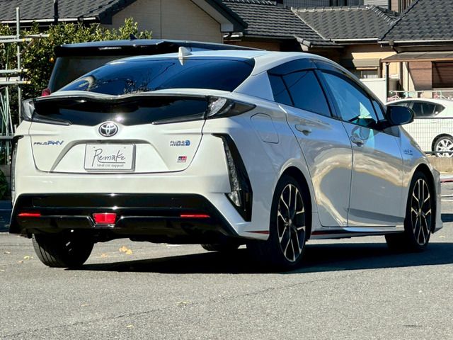 TOYOTA PRIUS PHV 2018