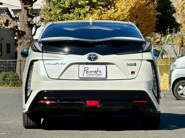 TOYOTA PRIUS PHV 2018