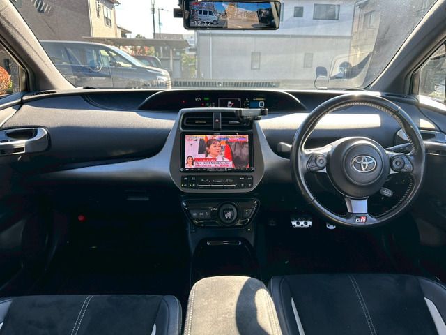 TOYOTA PRIUS PHV 2018