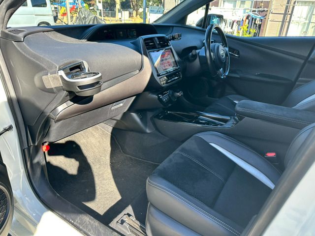 TOYOTA PRIUS PHV 2018