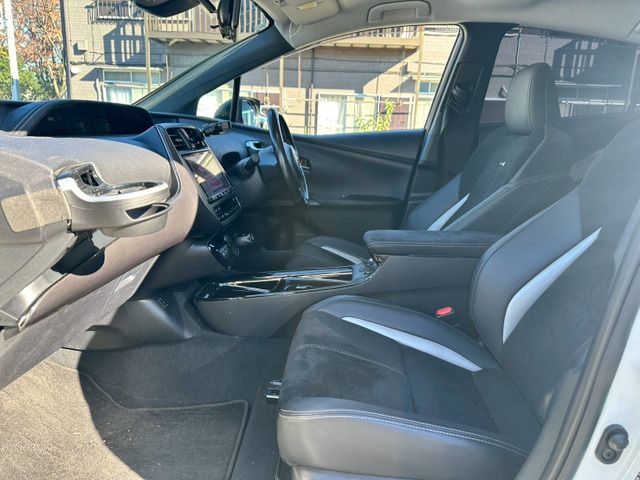 TOYOTA PRIUS PHV 2018