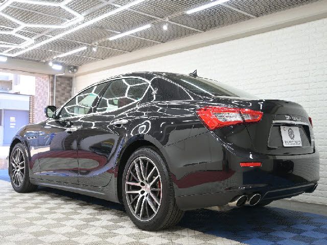 MASERATI MASERATI GHIBLI Sedan 2015