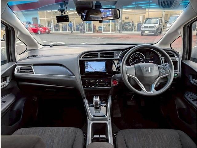 HONDA SHUTTLE HYBRID 2022