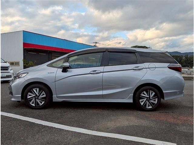HONDA SHUTTLE HYBRID 2022