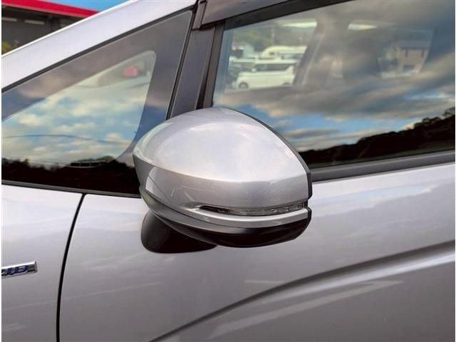 HONDA SHUTTLE HYBRID 2022