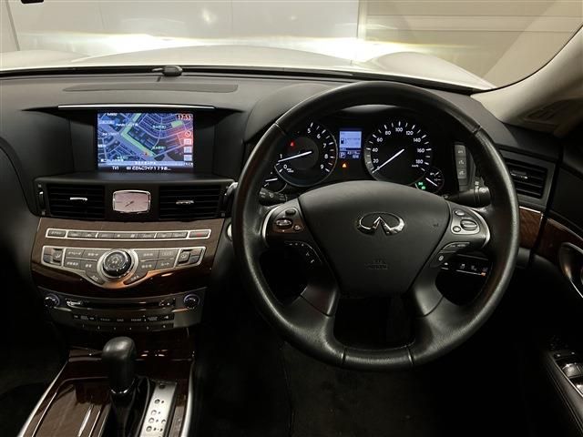 NISSAN FUGA 4WD 2015