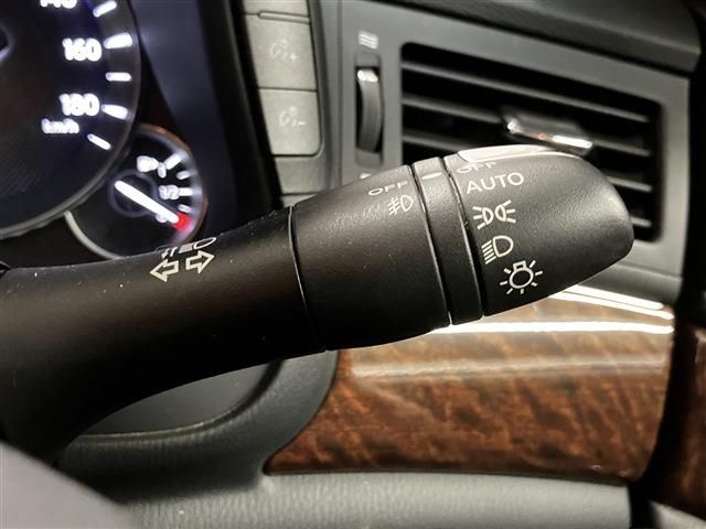 NISSAN FUGA 4WD 2015