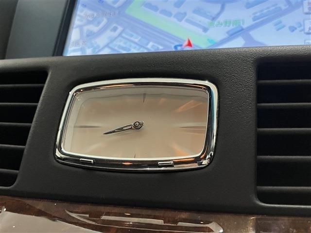 NISSAN FUGA 4WD 2015