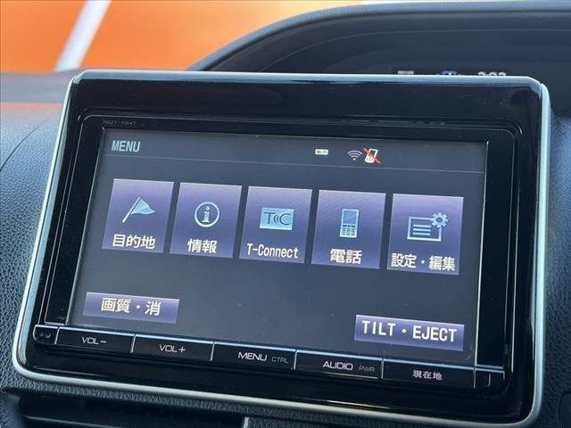 TOYOTA VOXY HYBRID 2015