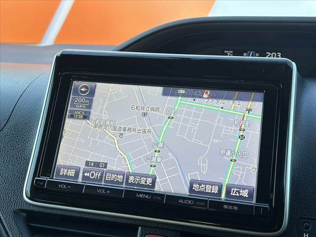 TOYOTA VOXY HYBRID 2015