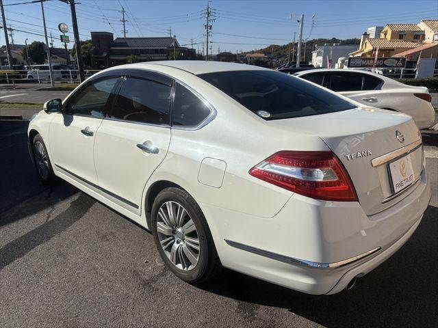NISSAN TEANA 2011