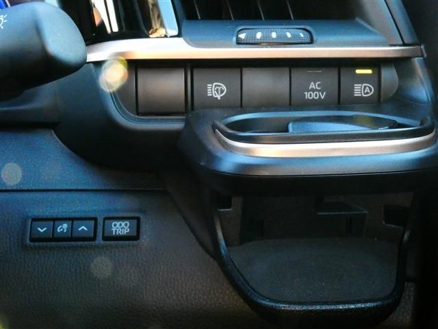 TOYOTA CROWN SPORT 2024