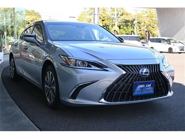 TOYOTA LEXUS ES300h 2022