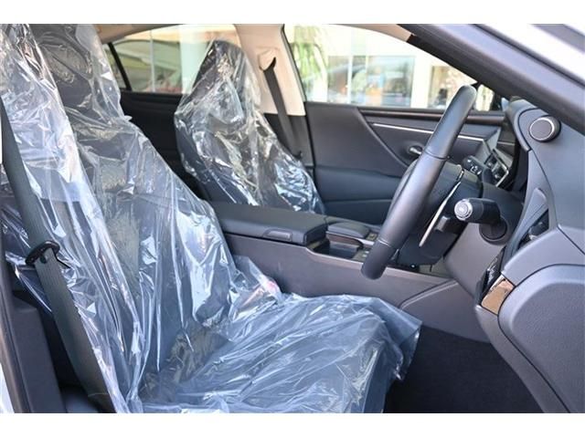 TOYOTA LEXUS ES300h 2022