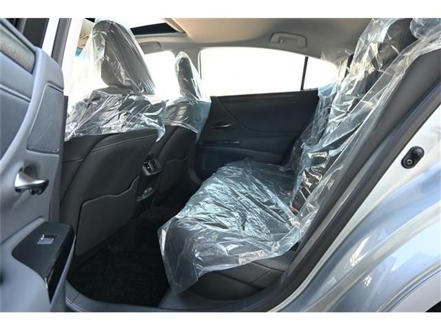 TOYOTA LEXUS ES300h 2022