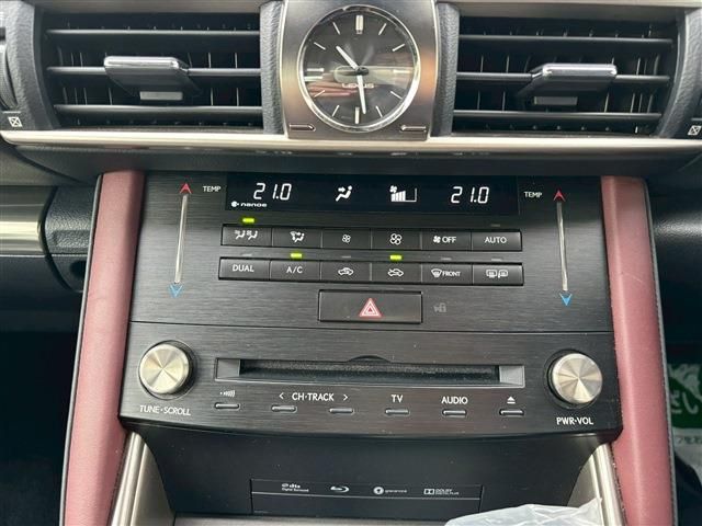 TOYOTA LEXUS IS300h 2016