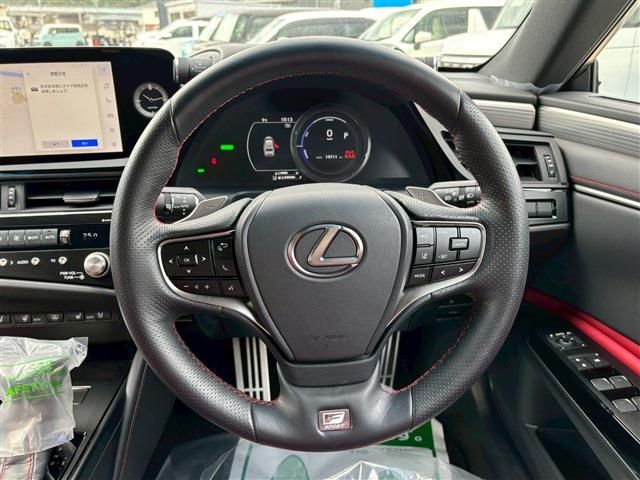TOYOTA LEXUS ES300h 2023