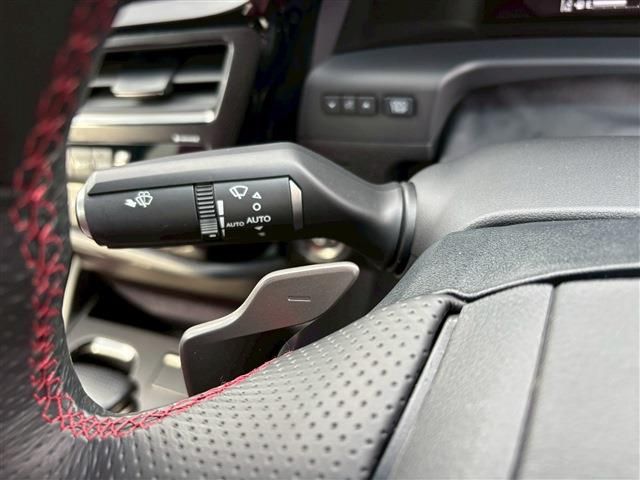 TOYOTA LEXUS ES300h 2023