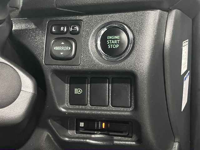 TOYOTA HIACE van 2WD 2020