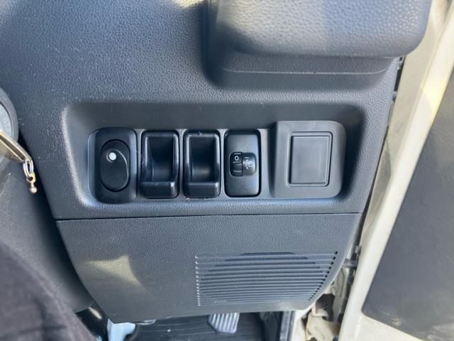 DAIHATSU HIJET truck 2012