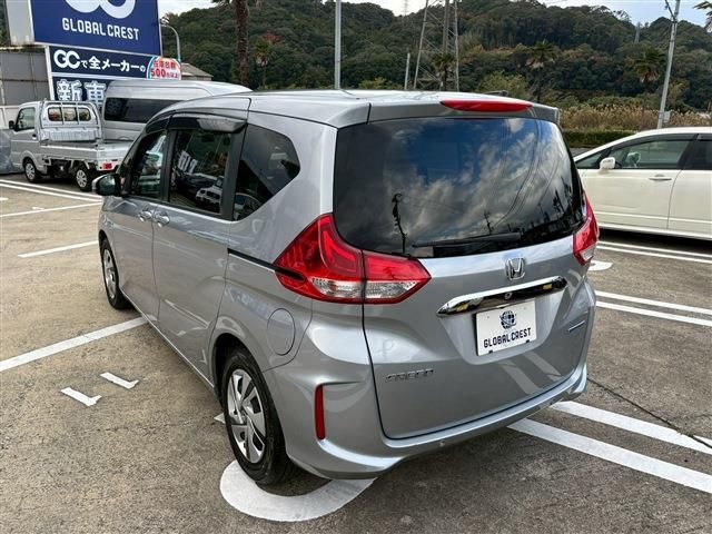 HONDA FREED HYBRID 2020