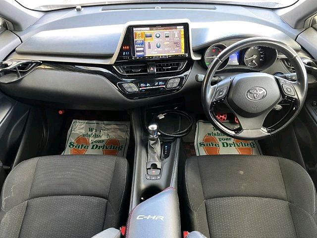 TOYOTA C-HR 2017
