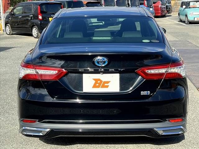 TOYOTA CAMRY HYBRID 2017