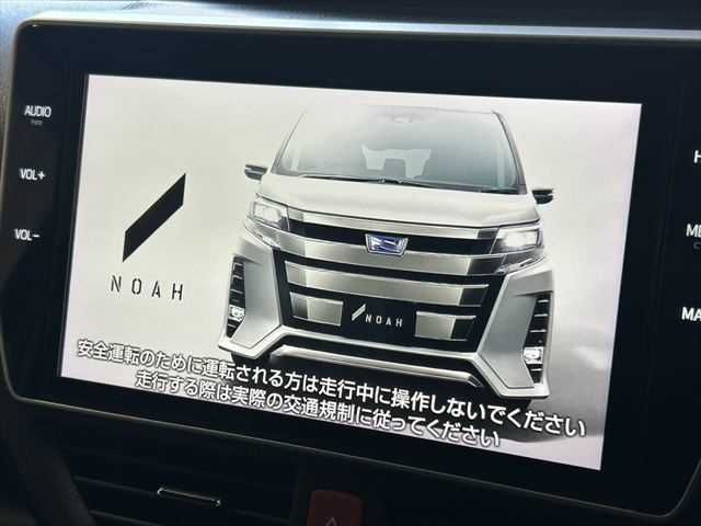TOYOTA NOAH HYBRID 2018