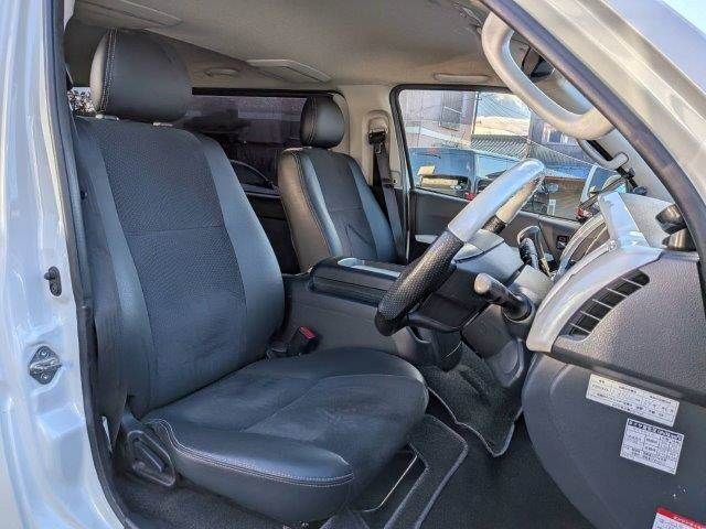 TOYOTA HIACE van 4WD 2016