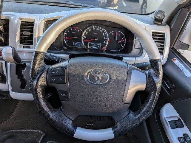 TOYOTA HIACE van 4WD 2016