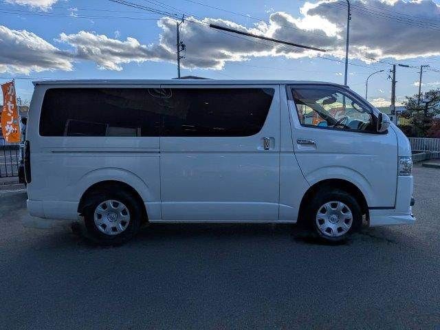 TOYOTA HIACE van 4WD 2016