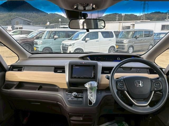 HONDA FREED 2018