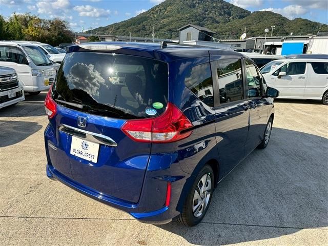 HONDA FREED 2018
