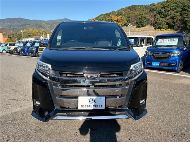 TOYOTA NOAH 2021