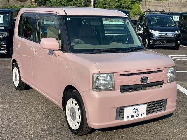 TOYOTA PIXIS SPACE 2016